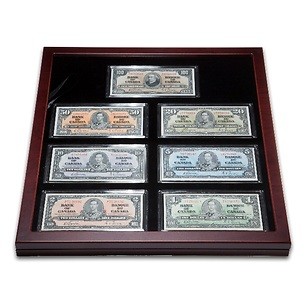 Showcase for 7 Banknotes, including Capsules