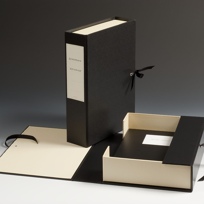 Document File (A4+) black